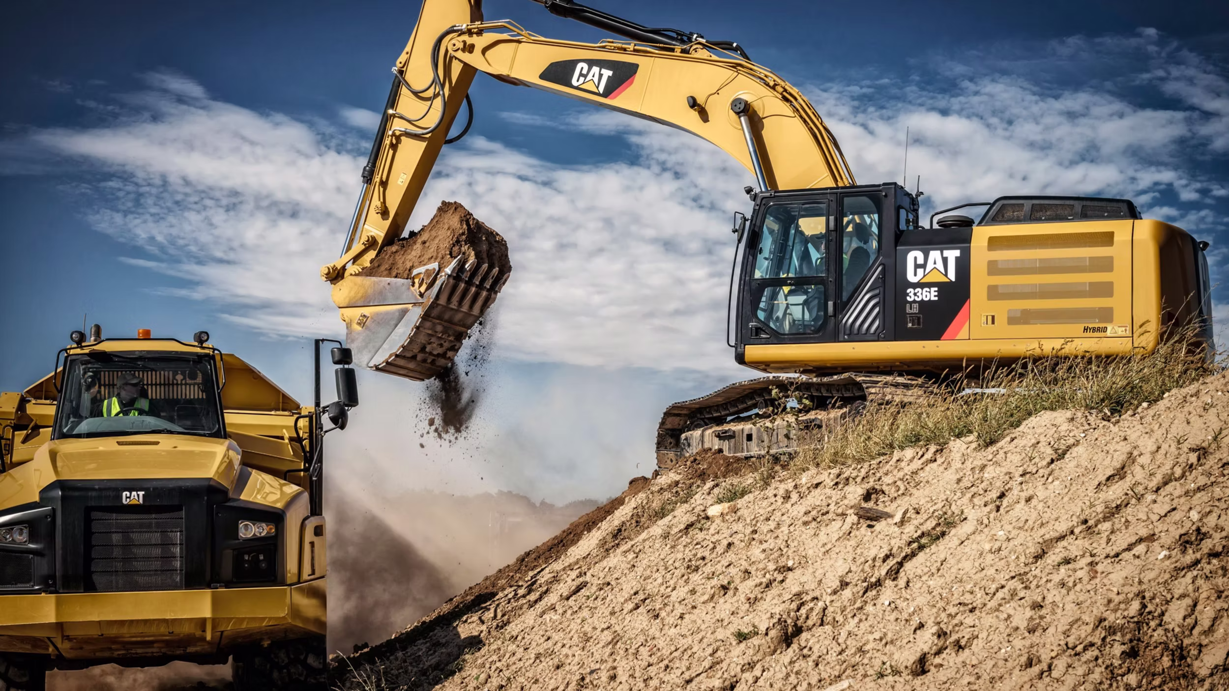 Máquinas Caterpillar em operação